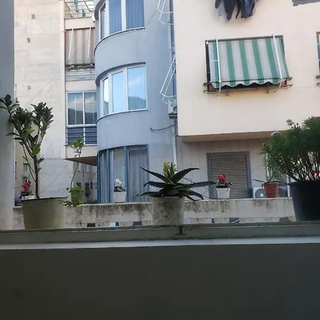 Ostello Oakland Tirana