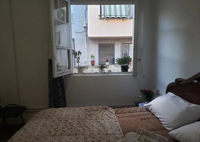 Oakland * Τίρανα