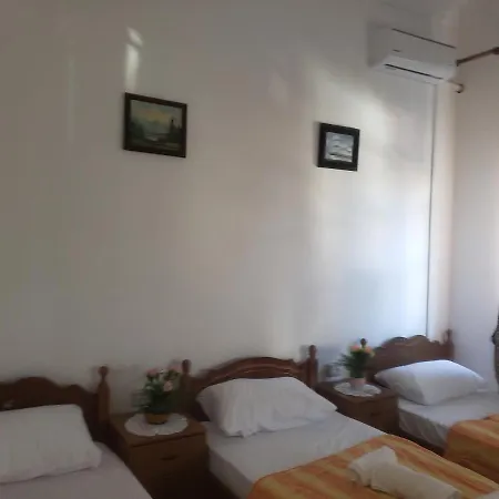 Oakland Hostel