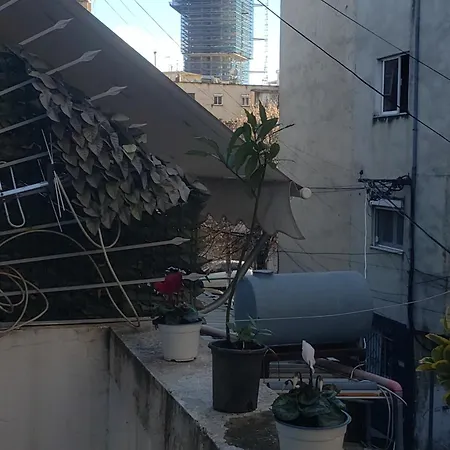 Hostel Oakland Τίρανα