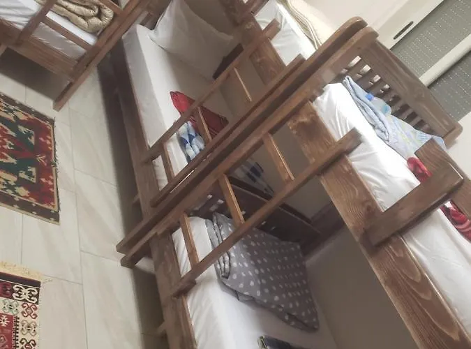 Oakland טיראנה