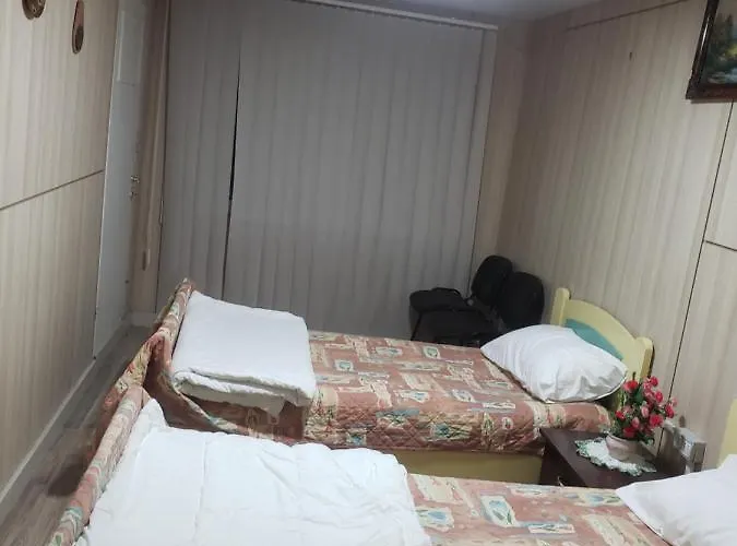 אכסניה Oakland